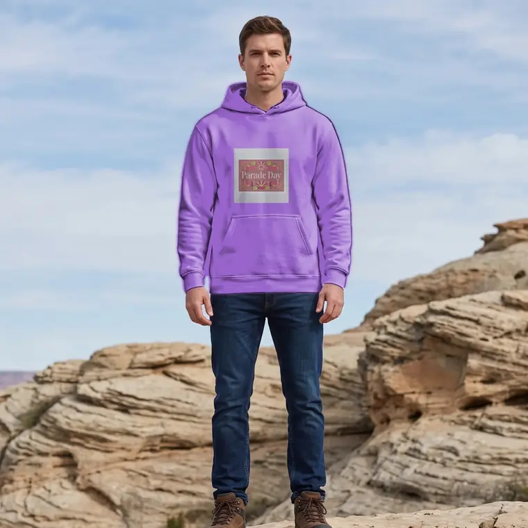 Doga yuruyusunde baskili mor kapsonlu sweatshirt